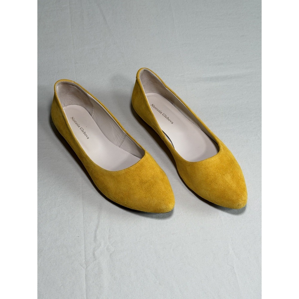 Women's EU  40 US 9.5 Saffron Yellow Suede Ballet Flats Chic Parisian